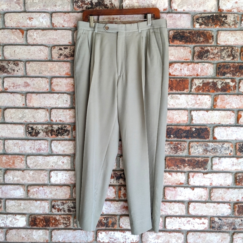 👞 RR Design II Riviera Khaki Pleated Trousers Made in Canada 34x29 Cream Beige
